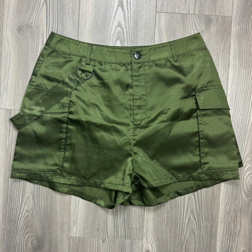 ASOS Olive Green Satin Cargo Shorts - SIZE US‎ 8 Summer Festival Streetwear